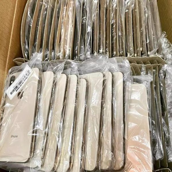 iPhone Liquidation Pallets - Image 3