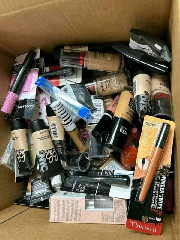 Cosmetics and Makeup Pallets - Image 6
