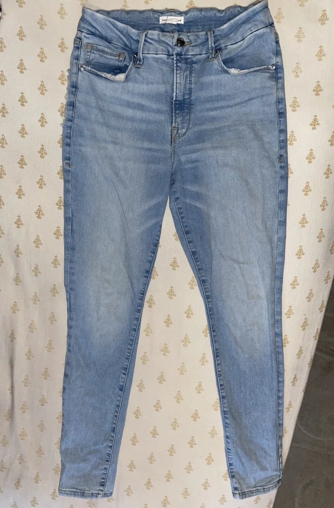 Good American Clothing Pallets - Image 2