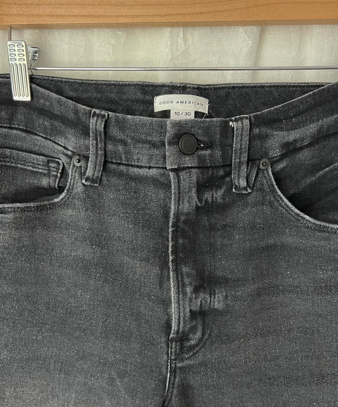 Good American Clothing Pallets - Image 3