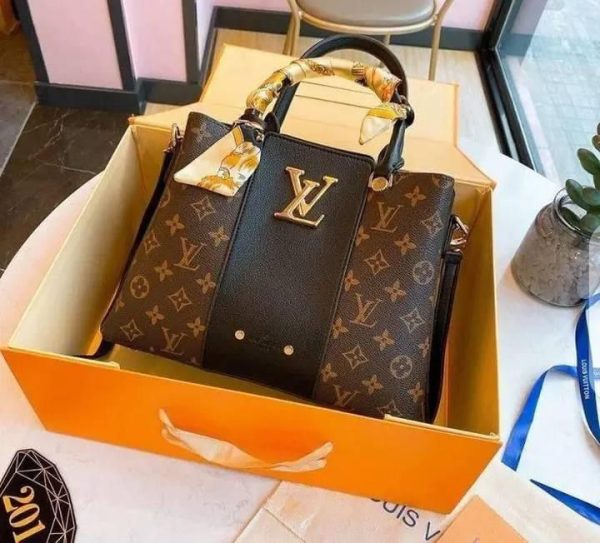 Handbag Liquidation Wholesale Pallets - Image 14