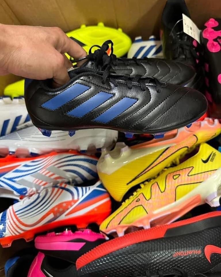 Soccer Cleats Pallets - Image 2