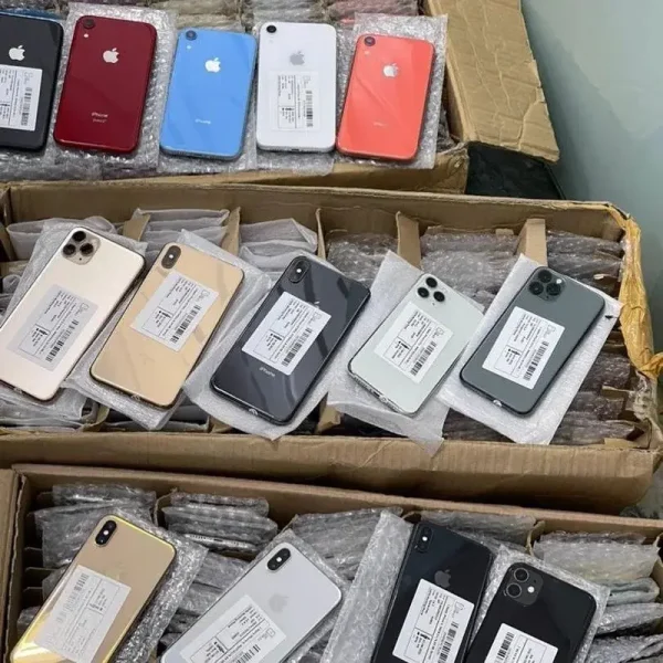 iPhone Pallets for Sale - Image 10