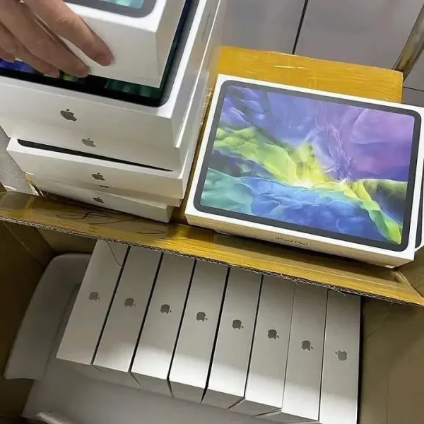 Pallets of iPads - Image 3