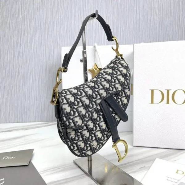 Luxury Handbag Pallets - Image 13
