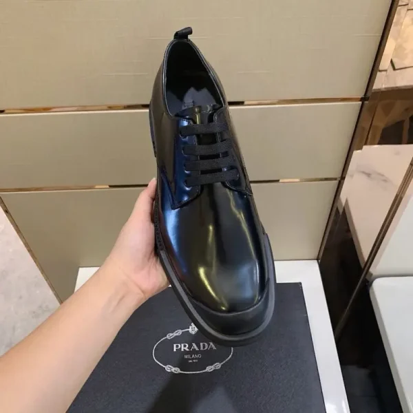 Prada Shoes Pallets - Image 5