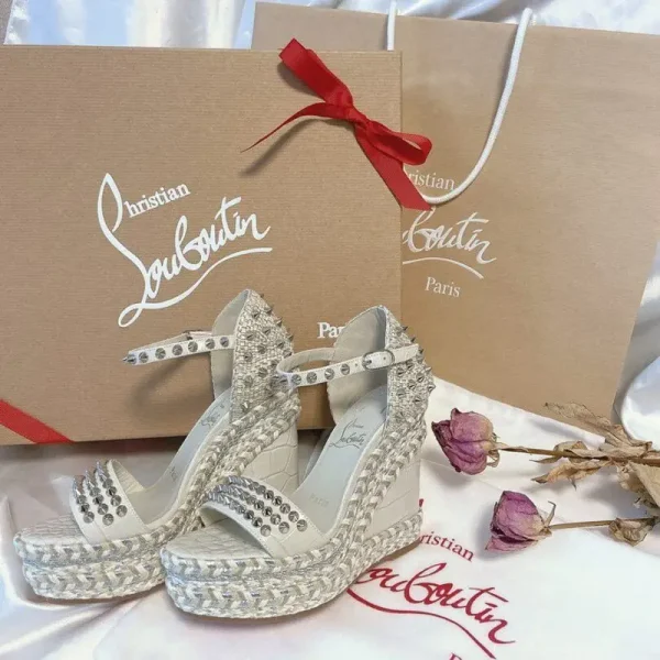 Christian Louboutin Shoes Pallets - Image 12