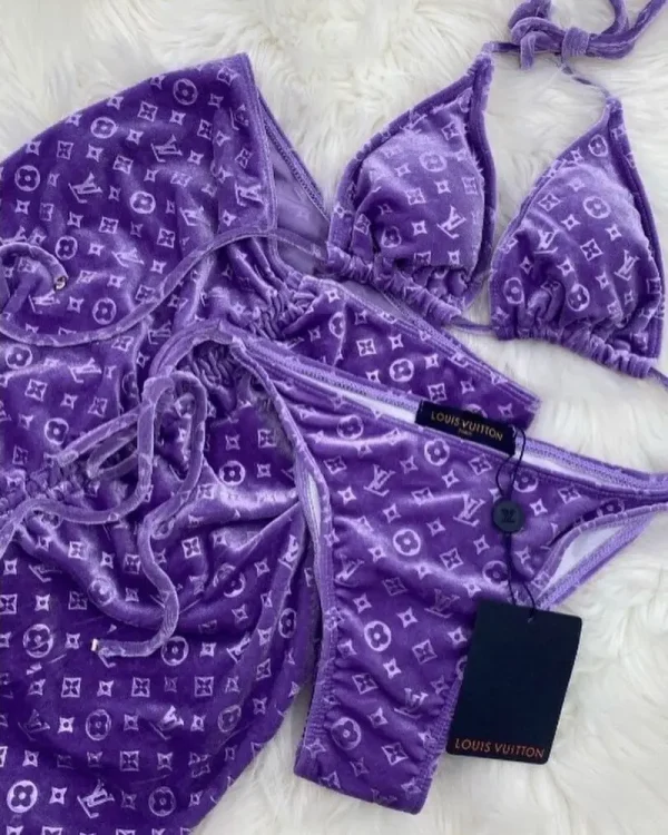 High Waisted Bikini Pallets - Image 10