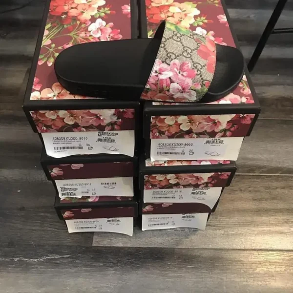 Gucci Slides Pallets - Image 4