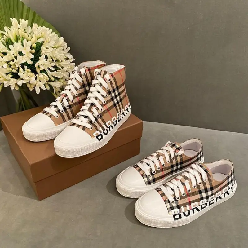Burberry Shoes Pallets